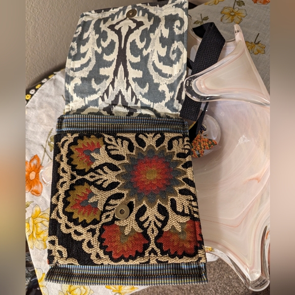 St Claire Designs Crossbody Made in Colorado - Picture 5 of 10